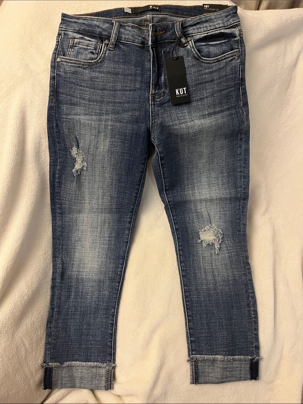 Kut from the Kloth Distressed Amy Women’s cropped Jeans - Dark Blue